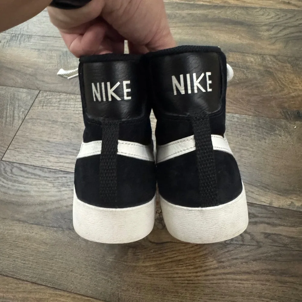 Nike Blazer Mid Suede Black White High Top Sneakers AV9376-001 Womens 9.5 Skater